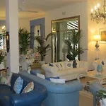 Ξενοδοχείο Tirreno 3*
