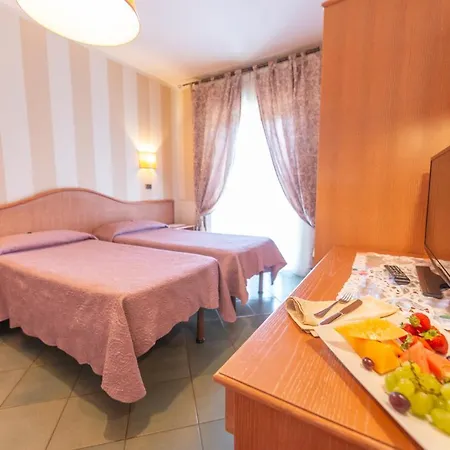 Tirreno Форте-дей-Мармі