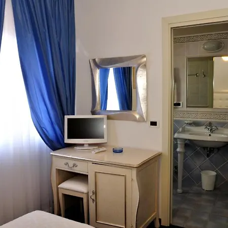 Tirreno Форте-дей-Мармі