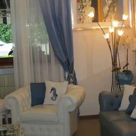 Готель Tirreno Форте-дей-Мармі