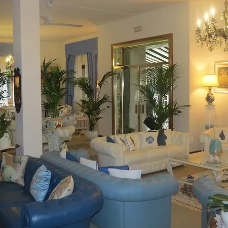 Готель Tirreno 3*