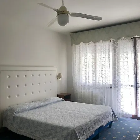 Tirreno 3* Форте-дей-Мармі