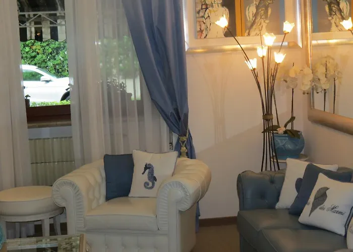 Hotell Tirreno Forte dei Marmi