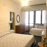 Tirreno Отель 3*