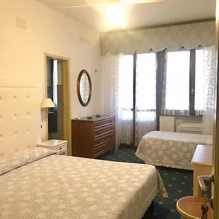 Tirreno Hotel 3*